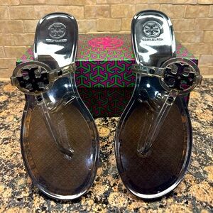 NEW in Box Tory Burch Size 8 Mini Miller Flat Color Smoke